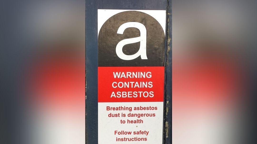 Asbestos-related lung cancer sufferers are being denied full compensation due to legal discrepancies, prompting calls for change from industrial disease experts