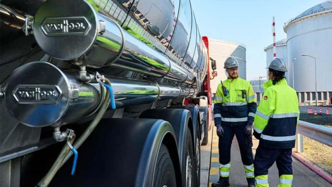 A&O Shearman advises OCI Global on $2.05 billion methanol business sale