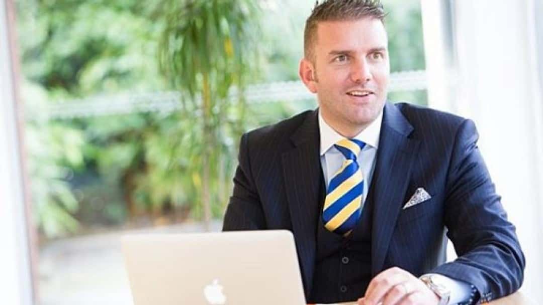 The art of connecting deputies