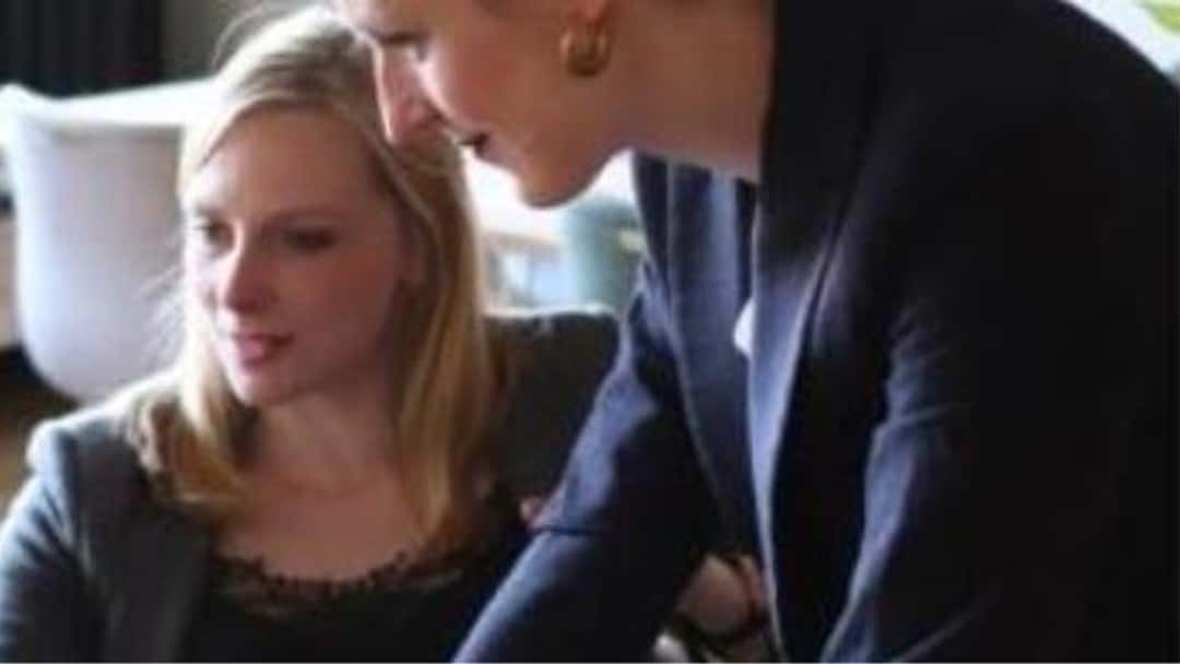 Female dynasties: creating role models