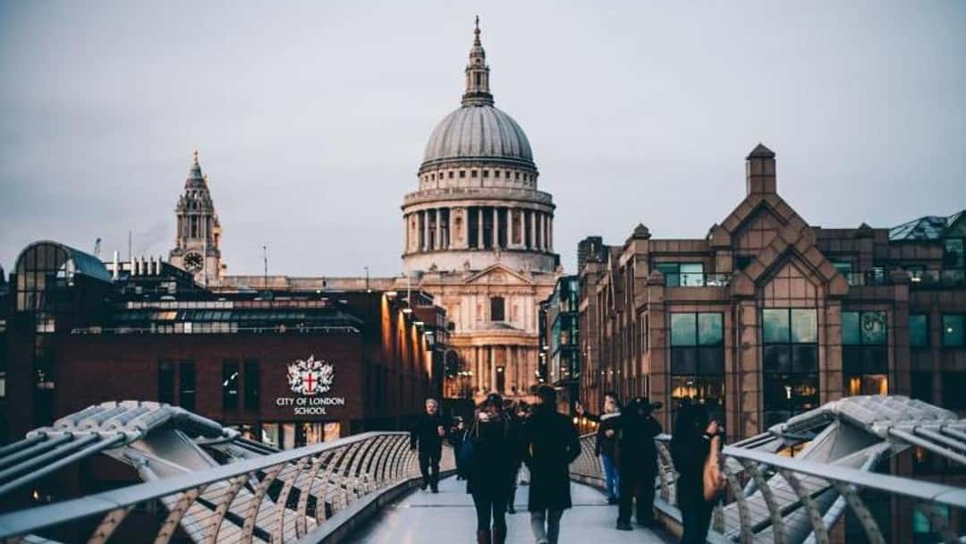 Solicitors Regulation Authority publishes report on unbundled services 
