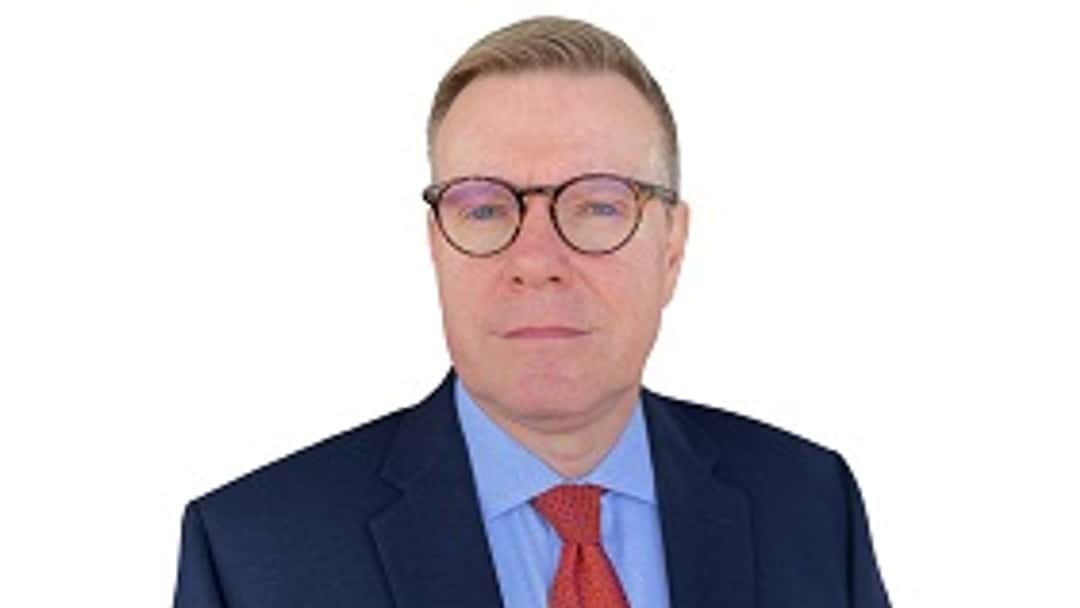 Ian Burton joins ‘one to watch’ Jurit LLP