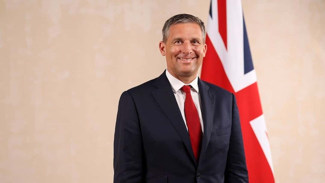 Prison governors urged to lead reform