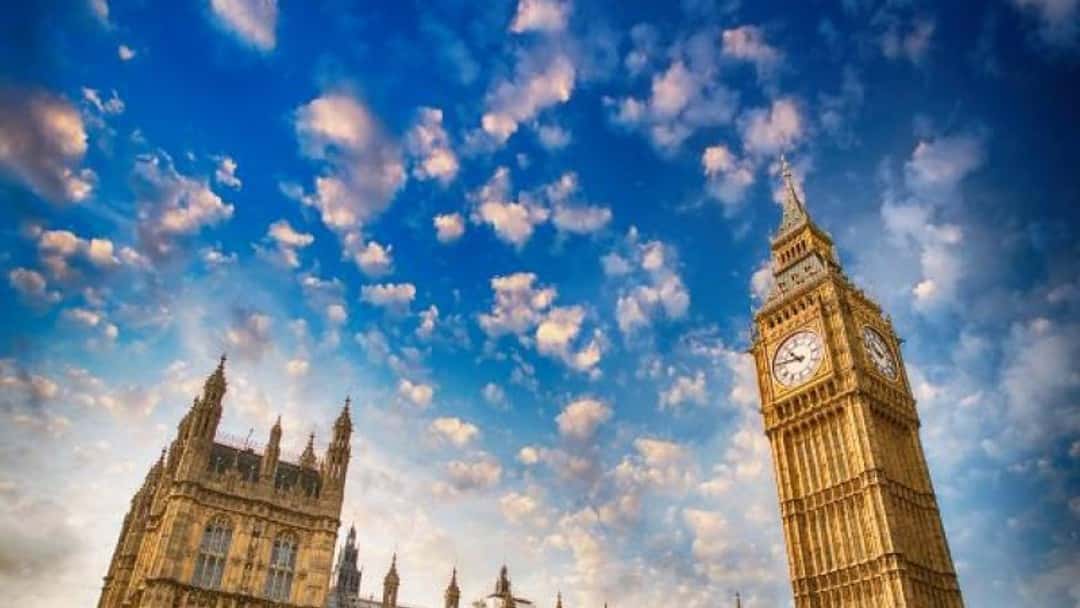 Labour pulls out big guns in fight to restore legal aid