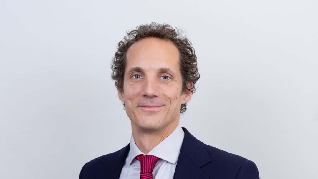 Human rights KC Jamie Burton appointed Chair of Trustees at homelessness membership body