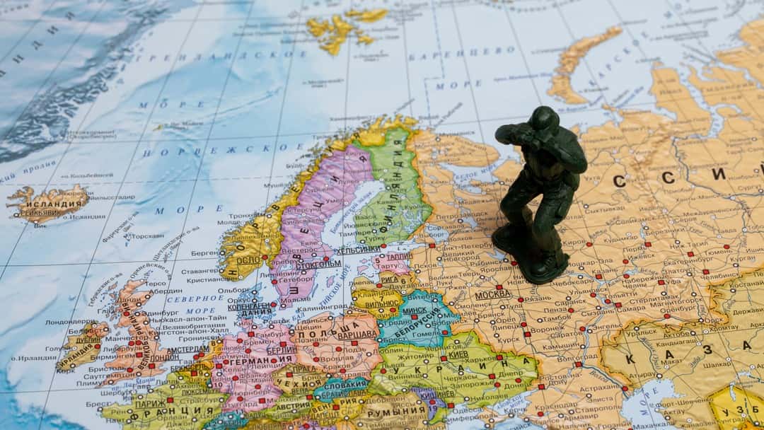 Apple fined for breaching sanctions  