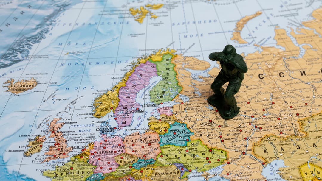 Apple fined for breaching sanctions  