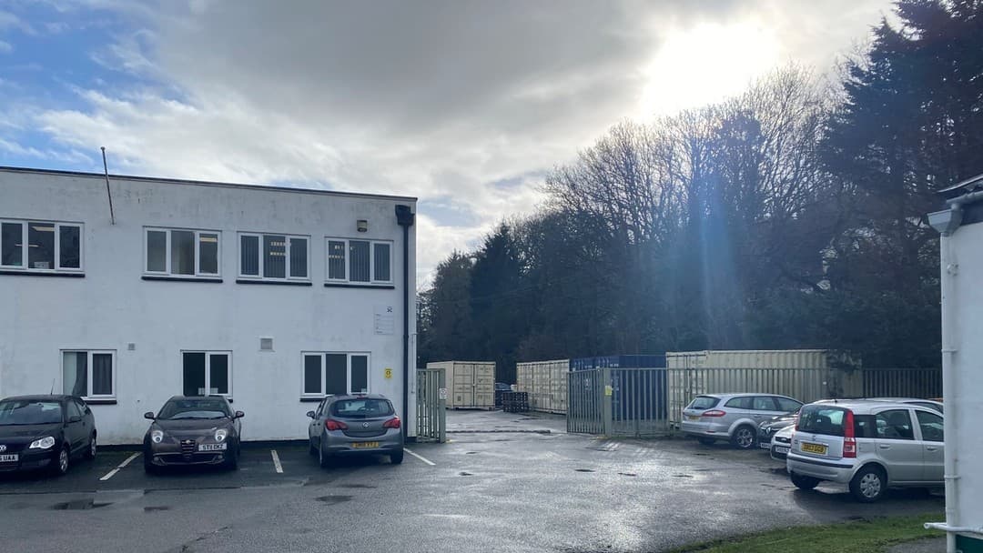 Councillor in fresh debt controversy