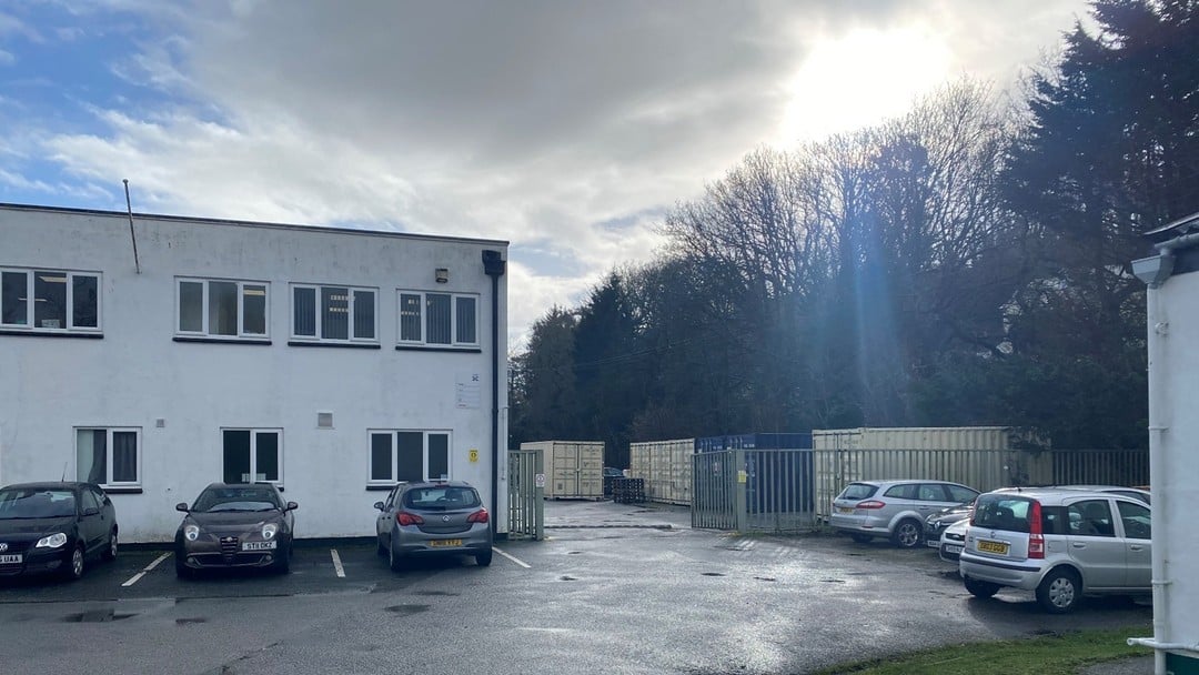 Councillor in fresh debt controversy