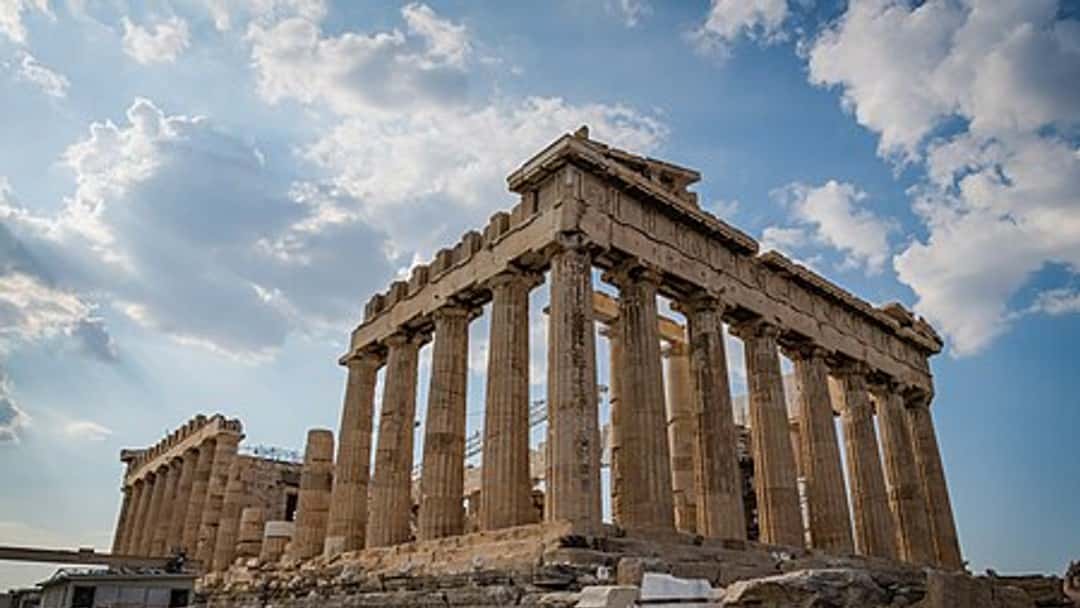 UK lawyers gain rights in Greece