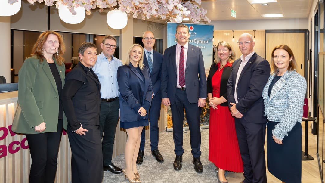 Delegates from the BICC, Welsh Government and Browne Jacobson, with First Minister of Wales, Rhun ap Iorwerth. in centre.