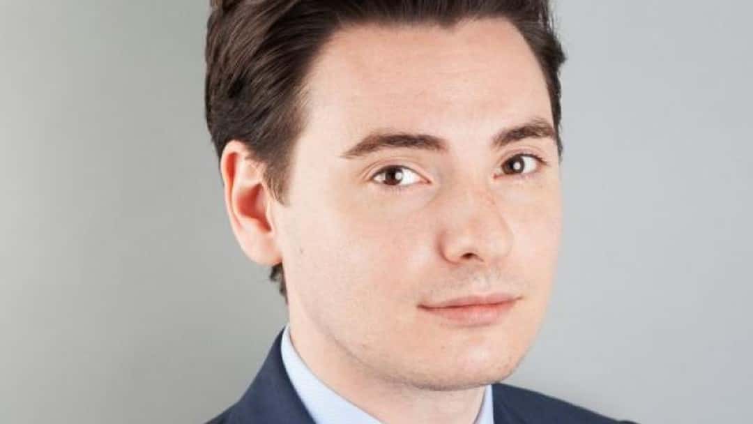 Saatchi 'stuck in the past' while Falconer looks to the future