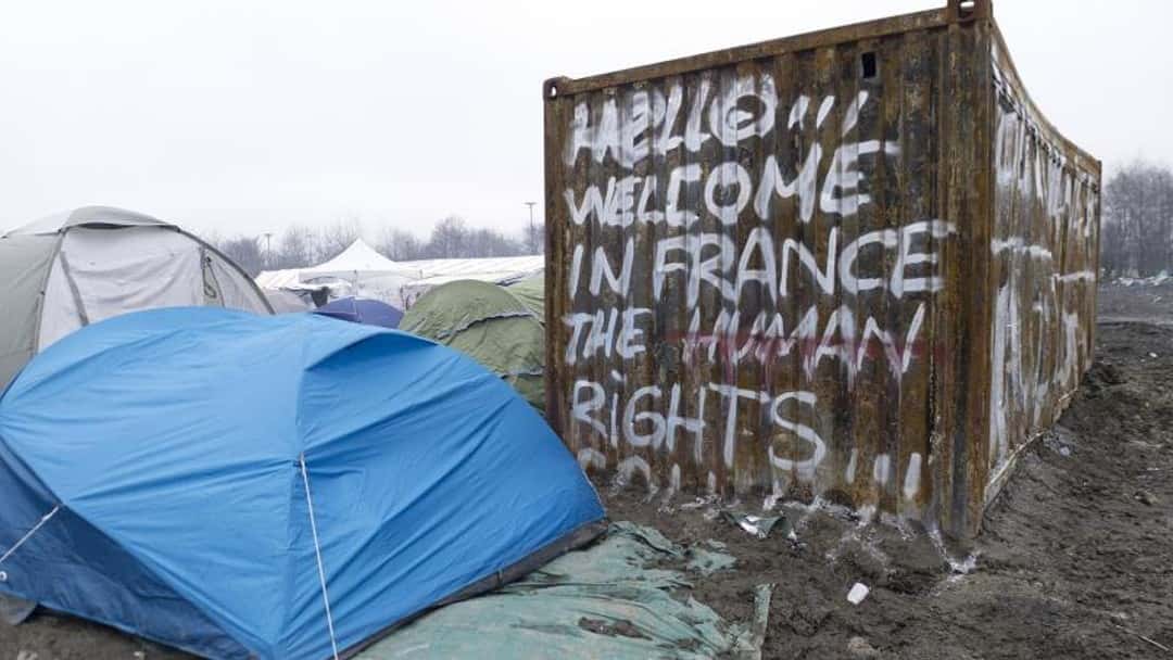 Actress tells top QCs to help refugees