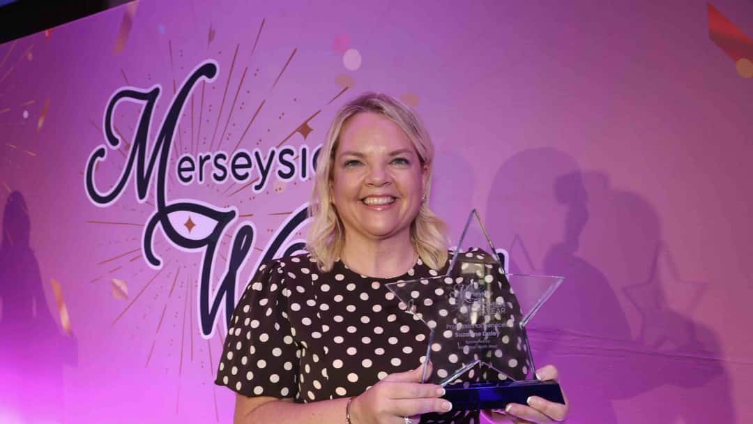 Suzanne Daley wins award for leadership