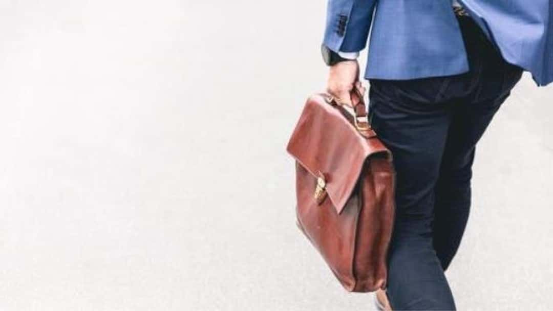 SRA allows struck off solicitor to return to non-legal role