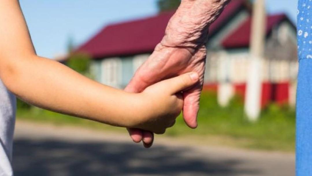 Seven grandparents a day seek court order to see grandchildren