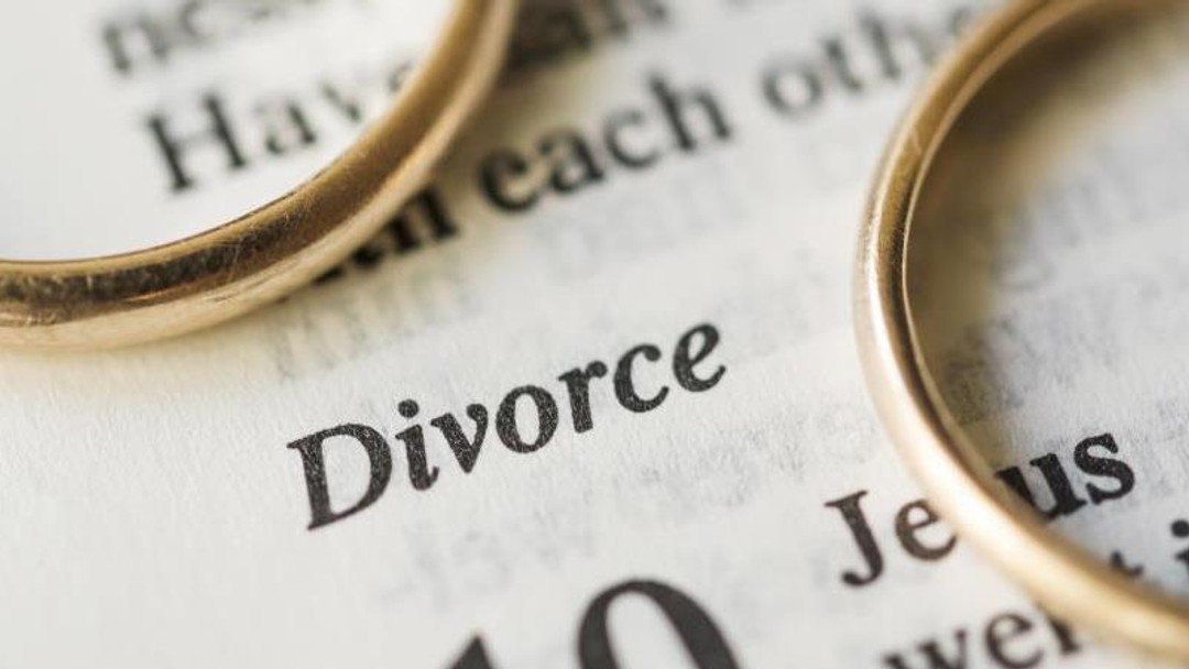 Expatriate Law sets Supreme Court precedent: money claims on divorce cease if spouse dies