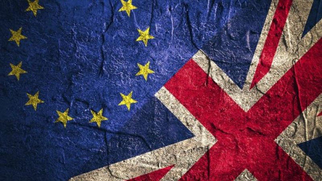 Brexit will severely damage insurance market, predict bosses