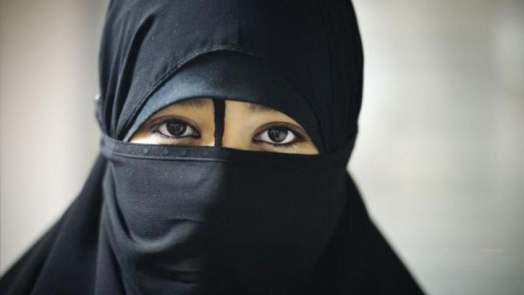 Lord Neuberger dismisses suggestion Muslim women should wear niqabs in court